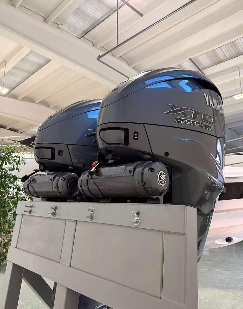 Twin Yamaha 450 XTO Outboards