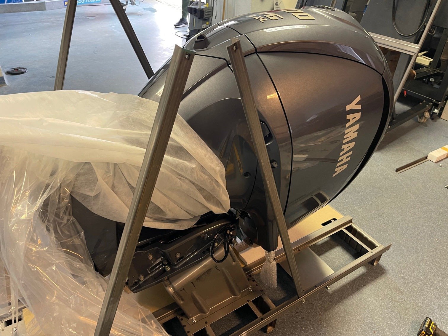 Yamaha 300hp Outboard Engine · Digital Electronic Controls, 30″ Shaft · F300USB