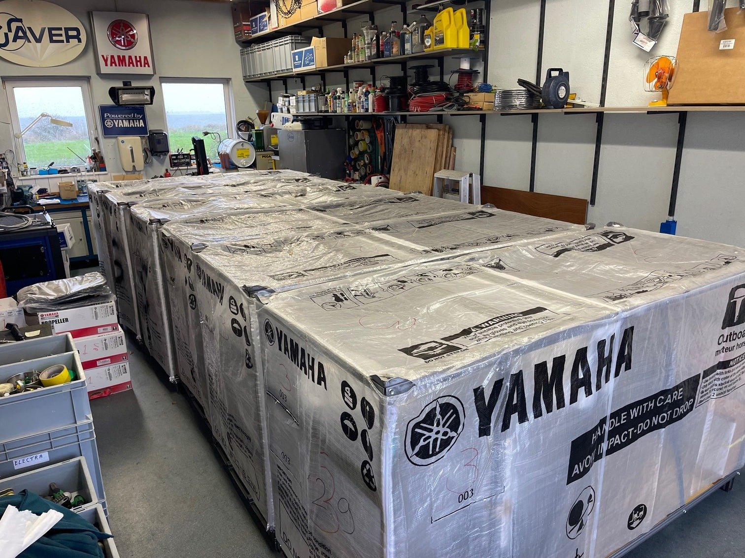 Yamaha 300hp Outboard Engine · Digital Electronic Controls, 30″ Shaft · F300USB