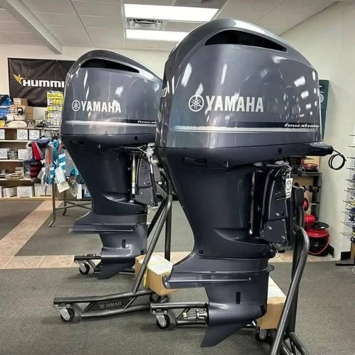 Twin Yamaha F300XCA Outboard Motor