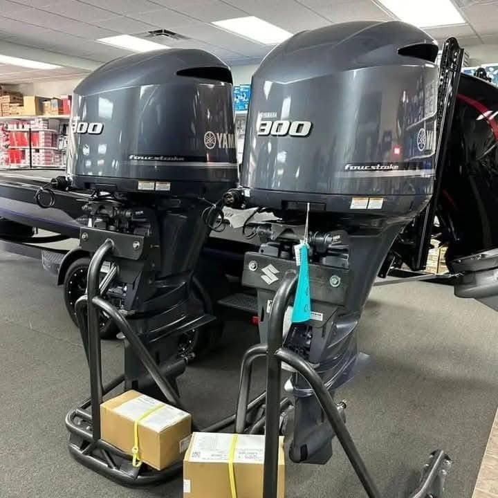 Twin Yamaha F300XCA Outboard Motor